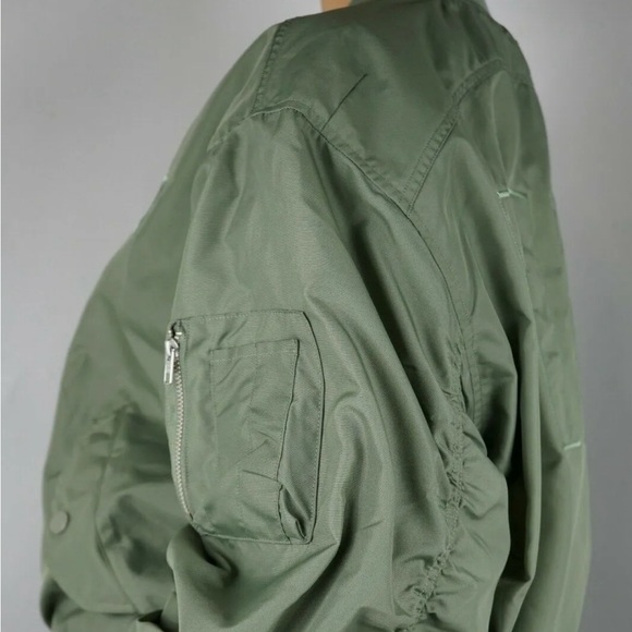 *Victoria secret Pink* olive green Bomber jacket brand new oversized look - Picture 3 of 3